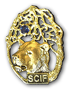 gold-lioness-pin-donor-recognition